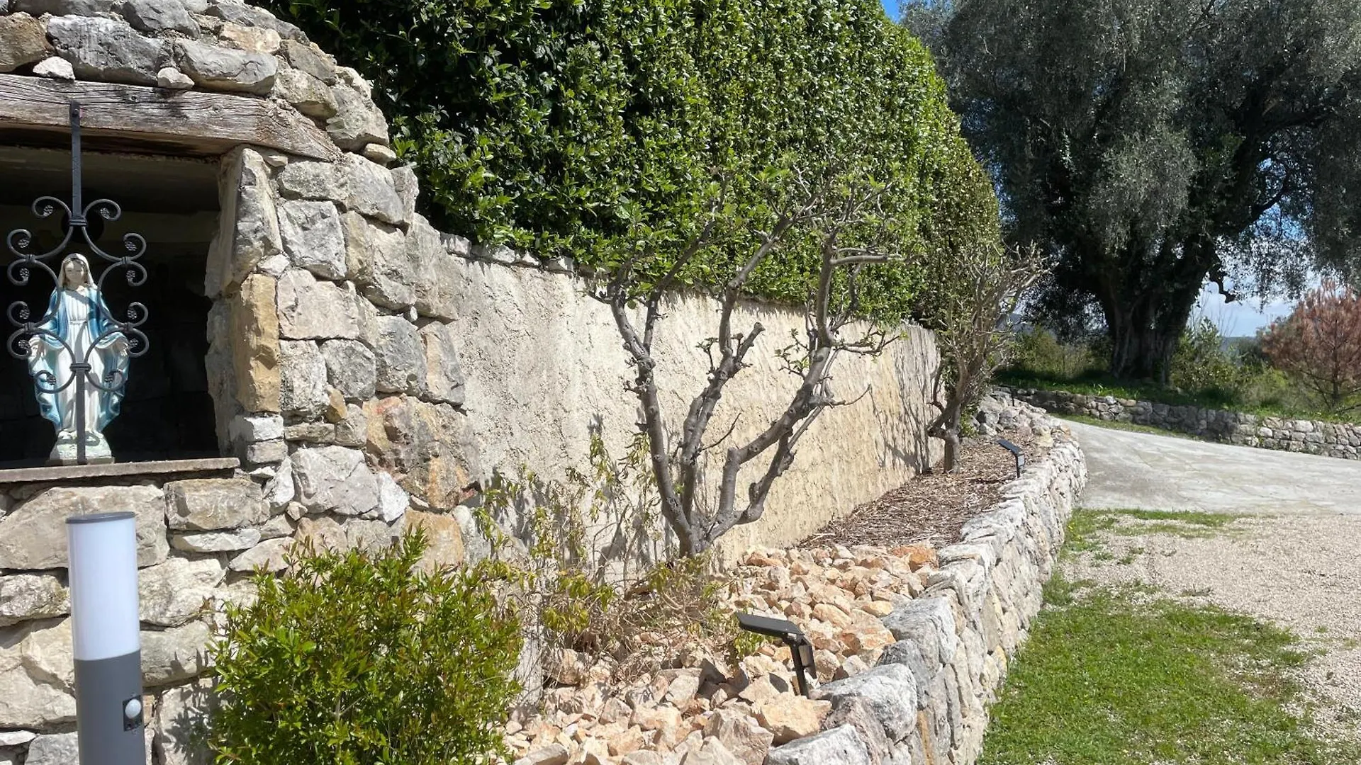 Appartement LUVA d'Azur, Rez de villa LE RIOU - LE VALLON Le Bar-sur-Loup