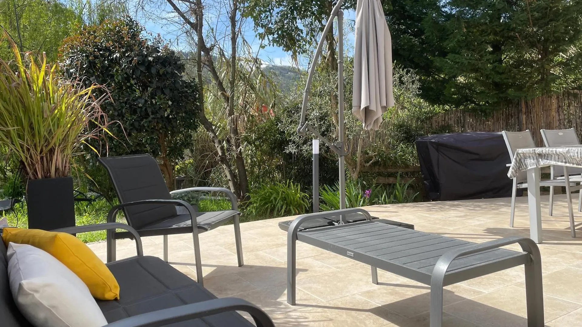 LUVA d'Azur, Rez de villa LE RIOU - LE VALLON Le Bar-sur-Loup France