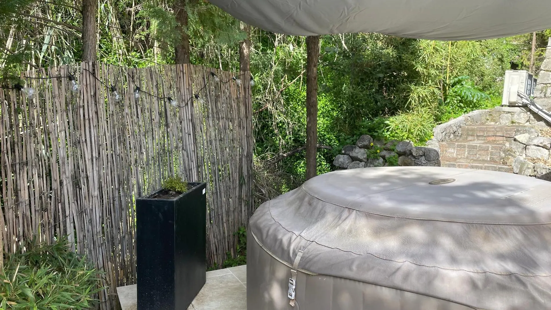 Appartement LUVA d'Azur, Rez de villa LE RIOU - LE VALLON Le Bar-sur-Loup France