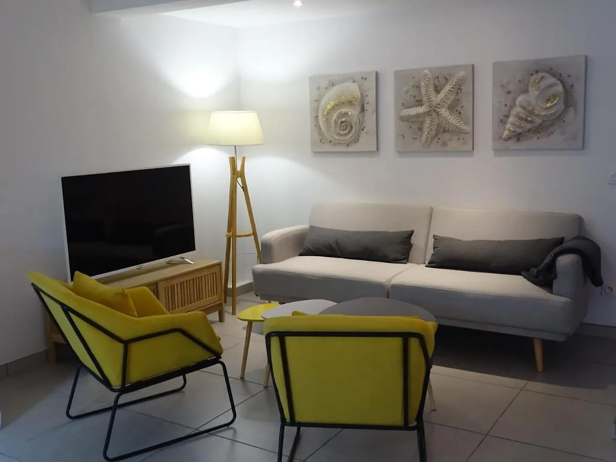 Luva D'Azur, Rez De Villa Le Riou - Le Vallon Le Bar-sur-Loup 0*,  France