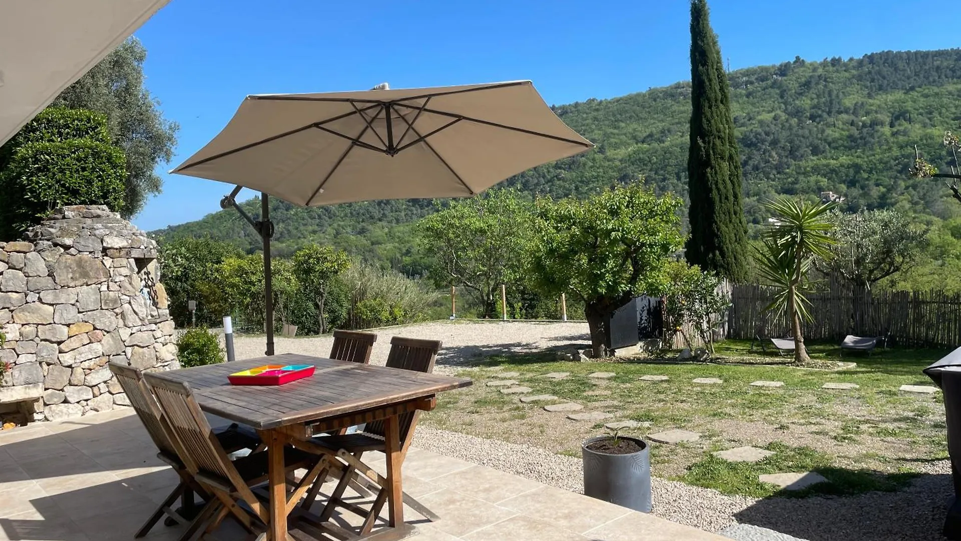 Luva D'Azur, Rez De Villa Le Riou - Le Vallon Le Bar-sur-Loup 0*,