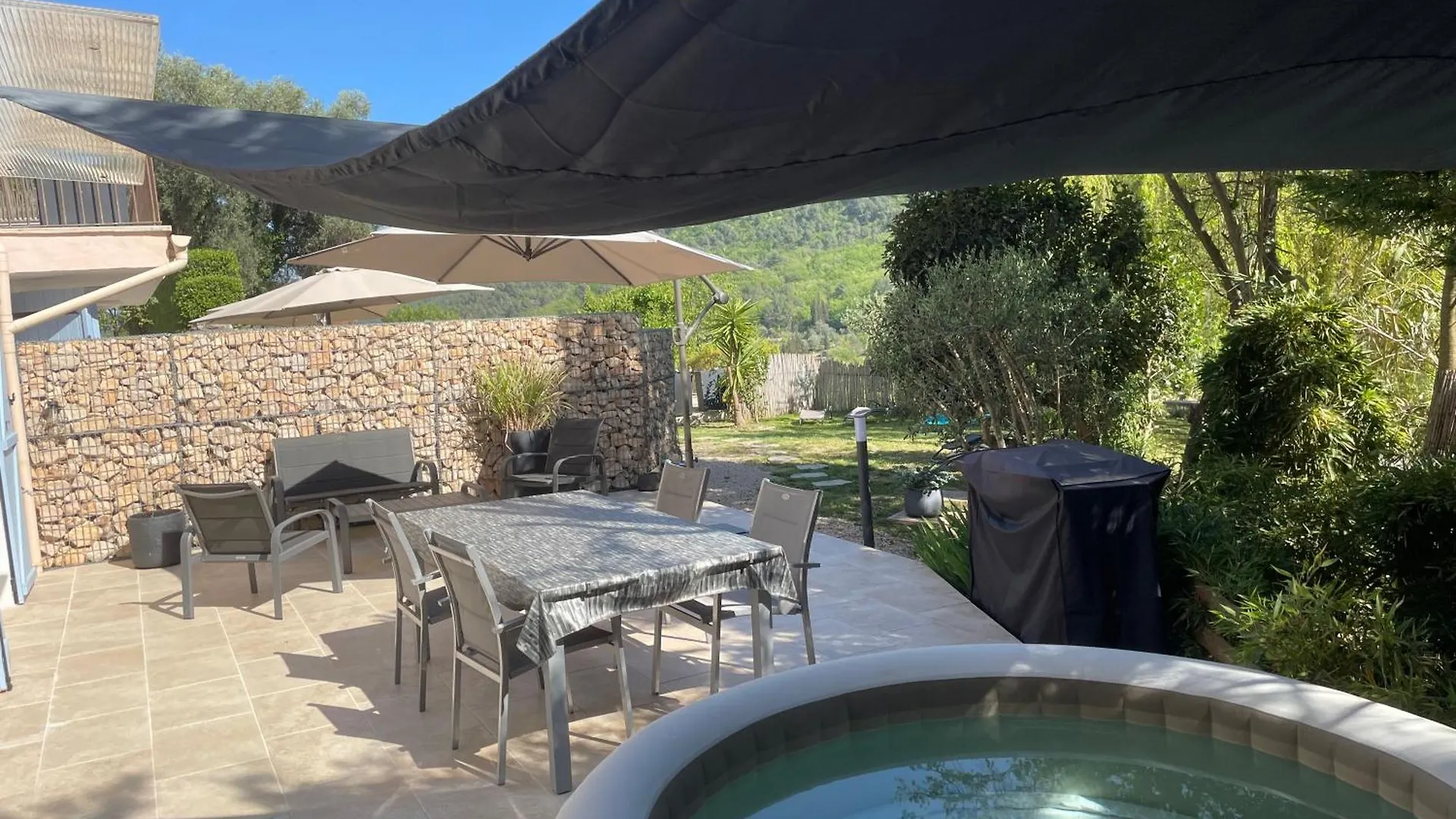 Luva D'Azur, Rez De Villa Le Riou - Le Vallon Le Bar-sur-Loup Apartment
